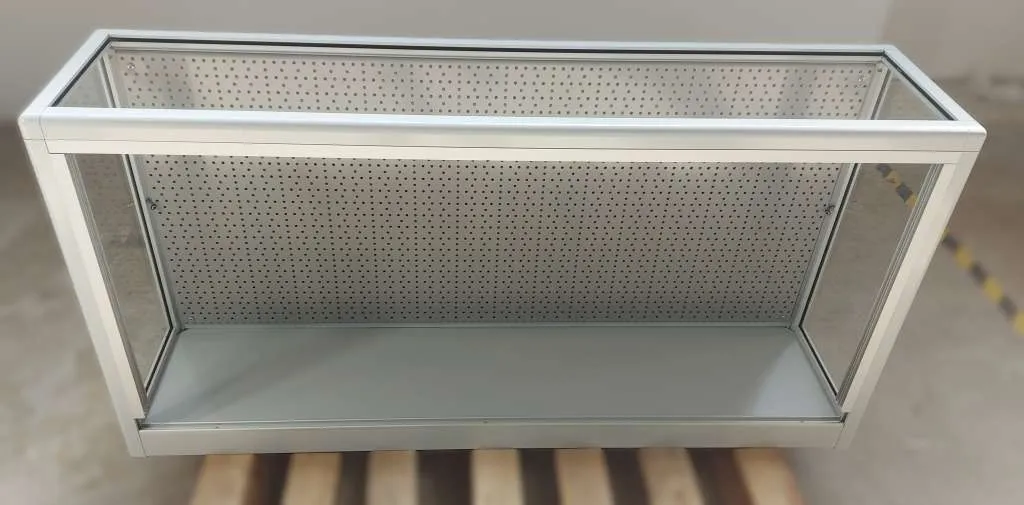 Glasvitrine 125cm Wandvitrine mit Lochwand Silber