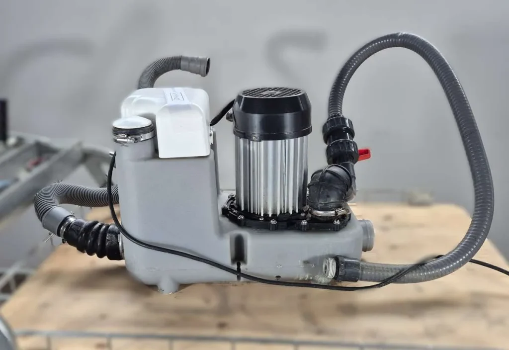 SFA Sanicom 1 P95 Grauwasserhebeanlage 750W 2017