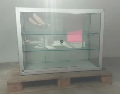 Glasvitrine 100cm Abschließbar Silber (Neuwertig)
